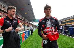 开云体育APP下载-哈斯车队力克迈凯伦，皮亚斯特里扛起全队的简单介绍