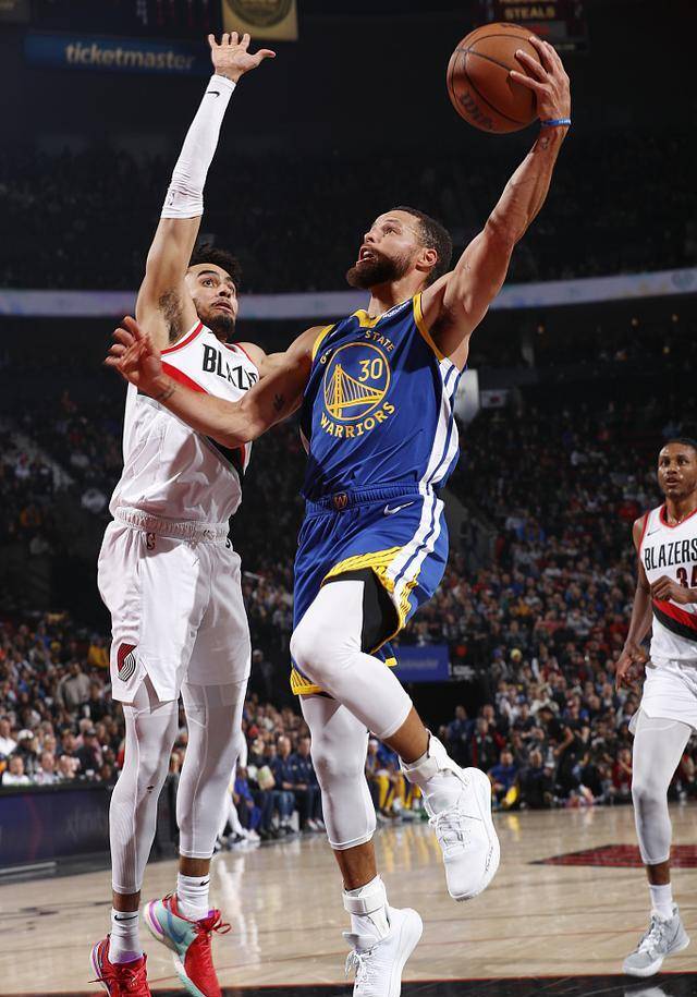 湖人力克雷霆，库里绝境逆转的简单介绍