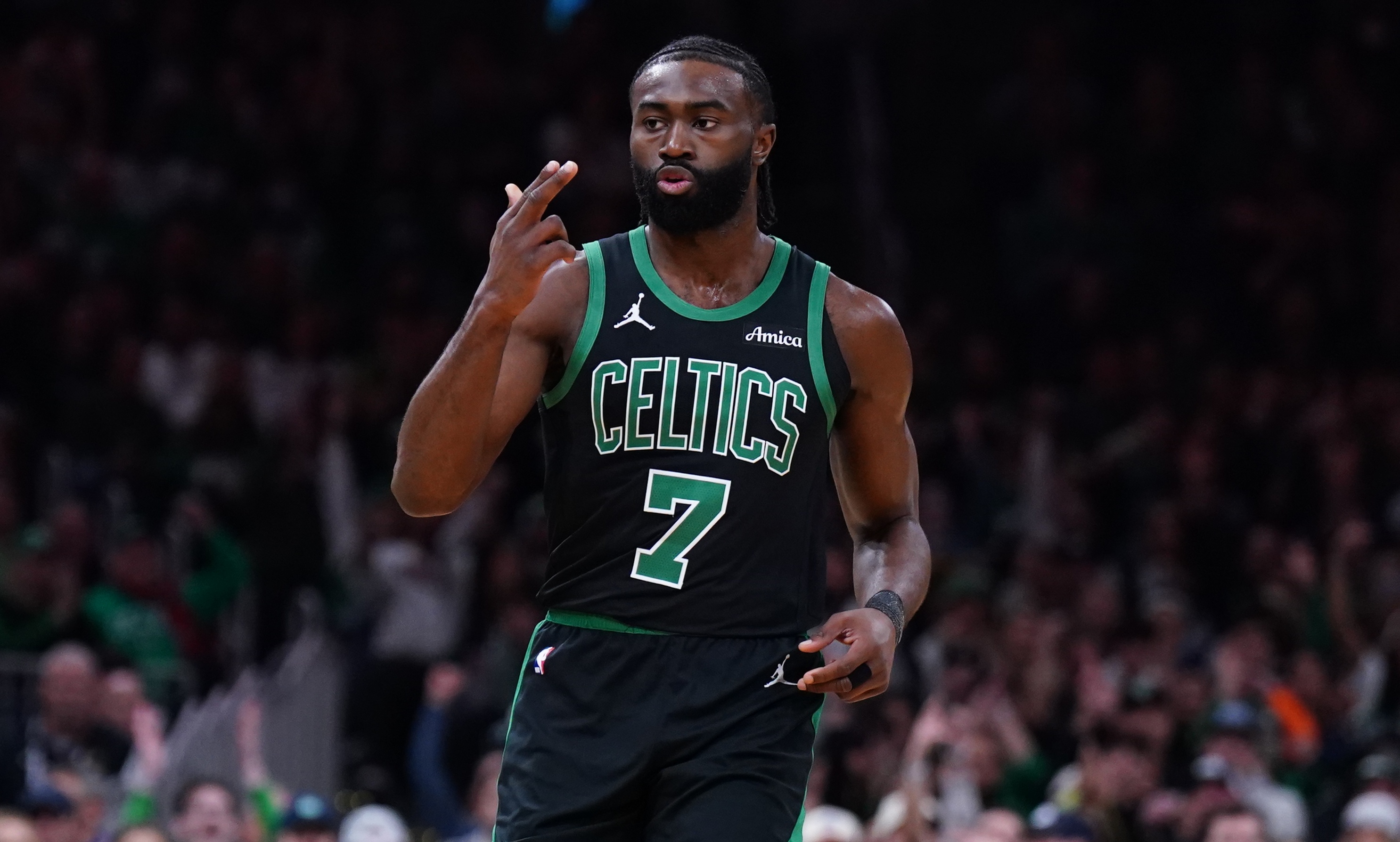 凯尔特人血洗魔术，乔治送出助攻的简单介绍