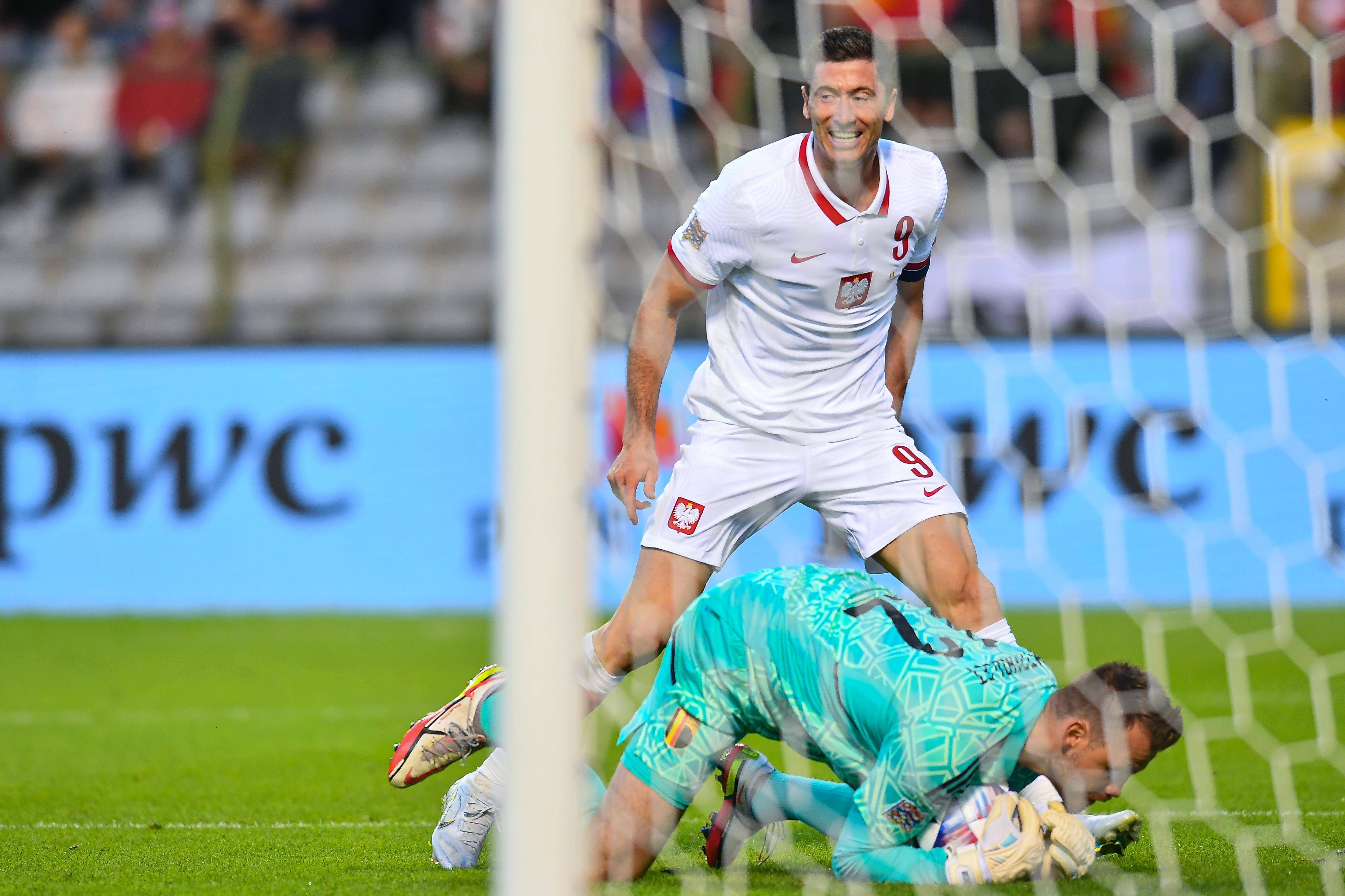 波兰险胜塞内加尔，德布劳内扛起全队